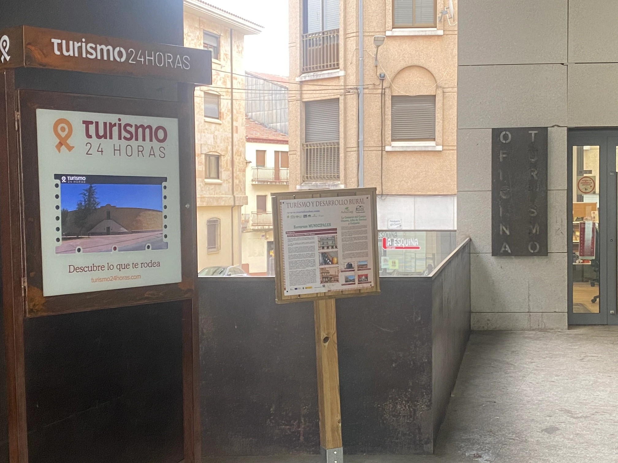 Punto digital de turismo pueblo jamonero